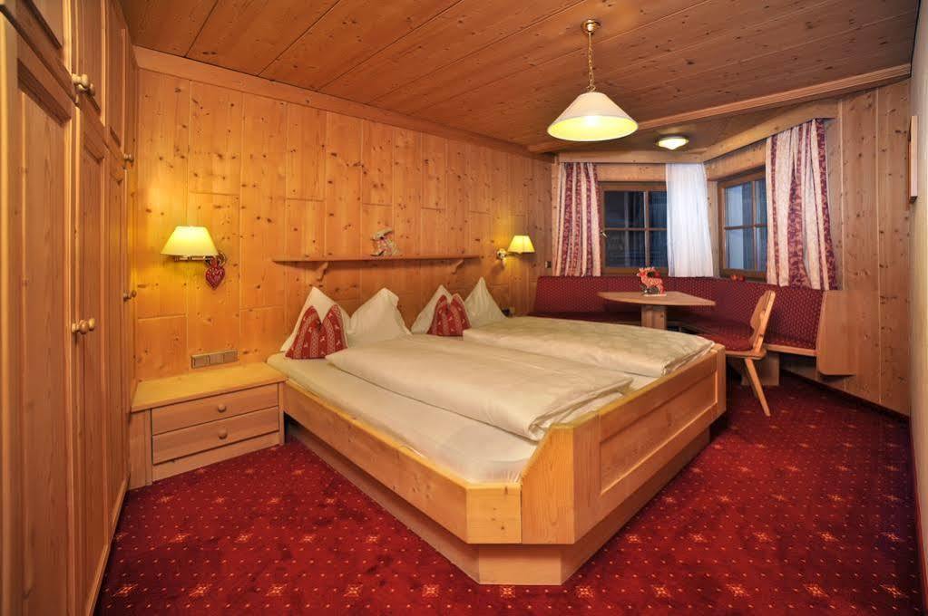 Hotel Digon Ортізеї Екстер'єр фото